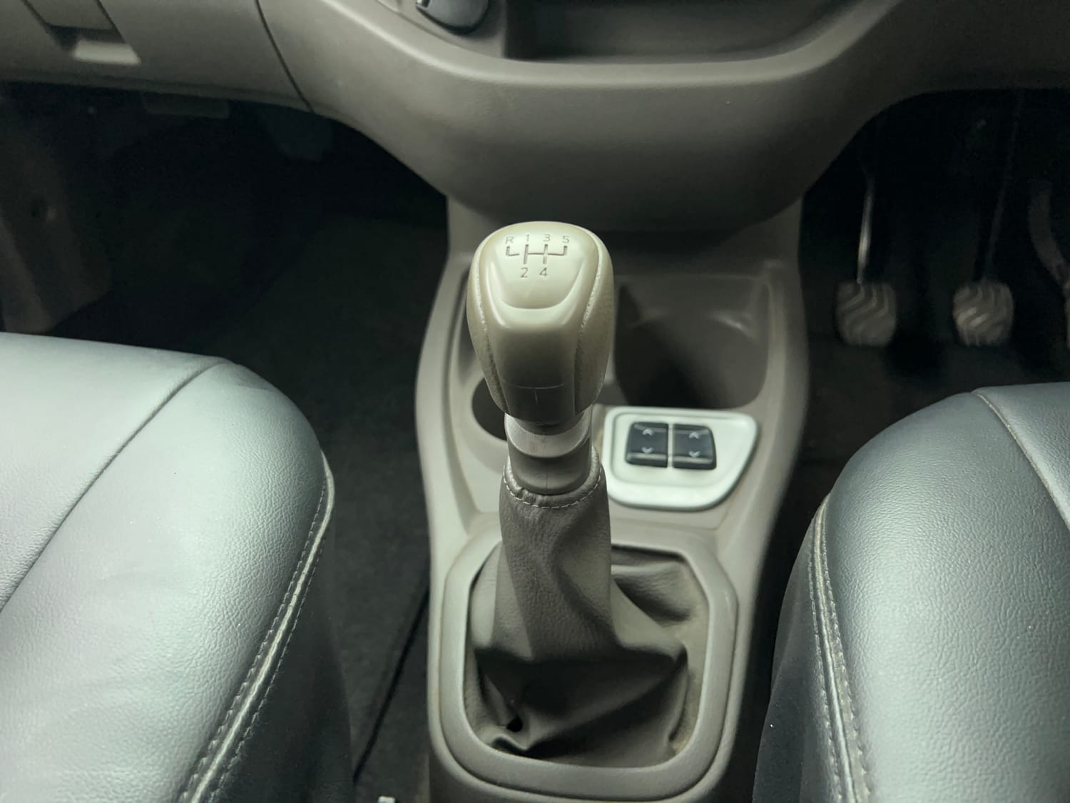 Used 2017 Datsun Redi-GO T (O) Petrol Manual interior GEAR  KNOB VIEW