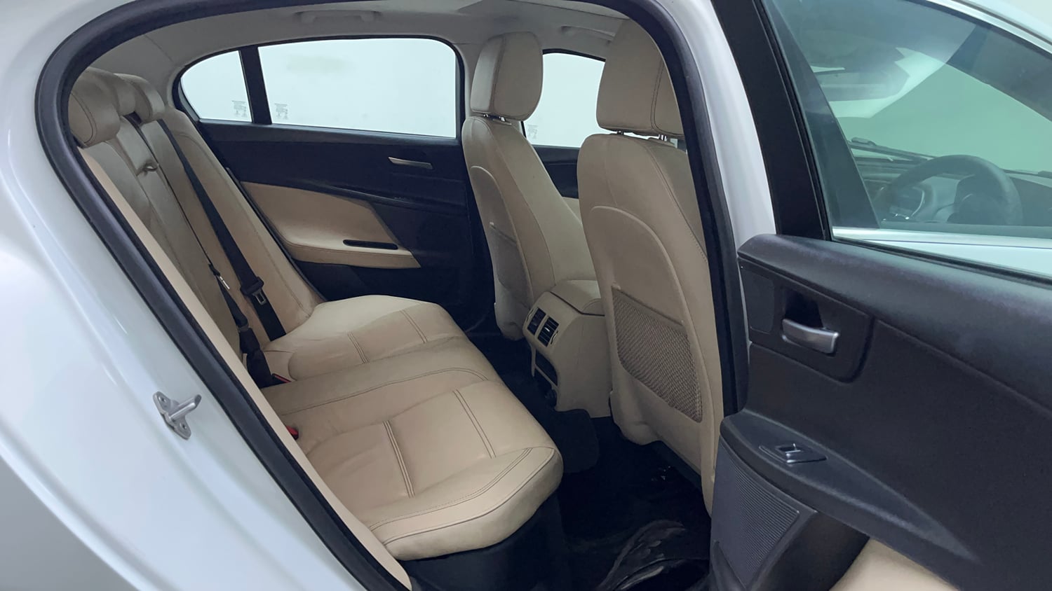 Used 2018 Jaguar XE Prestige Diesel Diesel Automatic interior RIGHT SIDE REAR DOOR CABIN VIEW