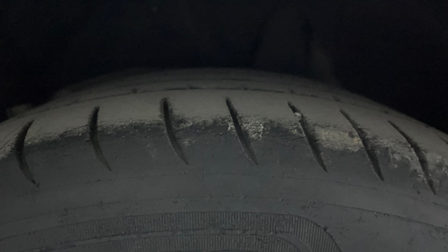 Used 2018 Jaguar XE Prestige Diesel Diesel Automatic tyres RIGHT REAR TYRE TREAD VIEW
