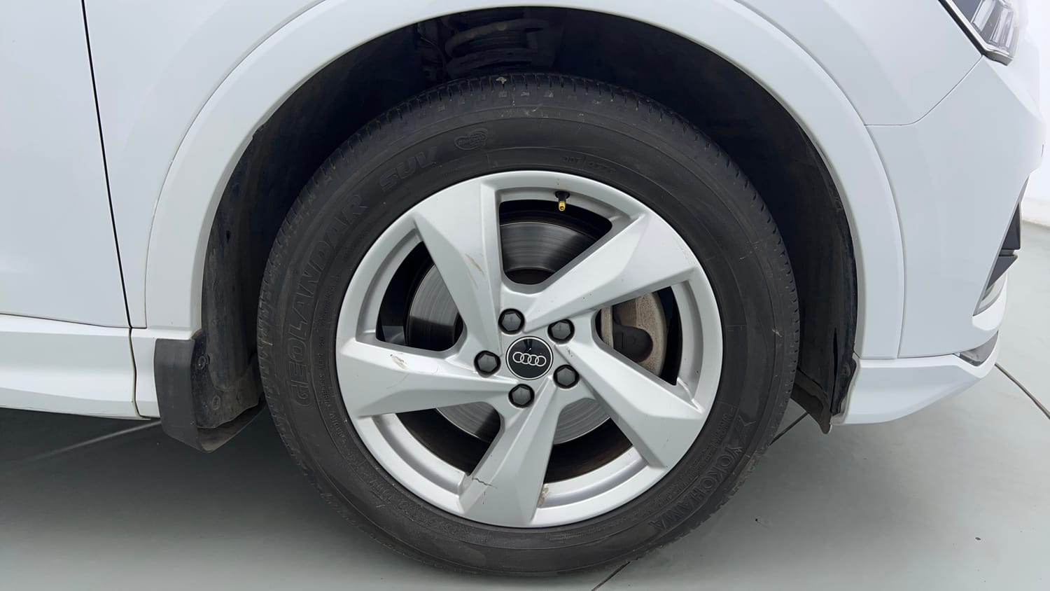 2023 Audi Q3 40 TFSI Premium Plus-32