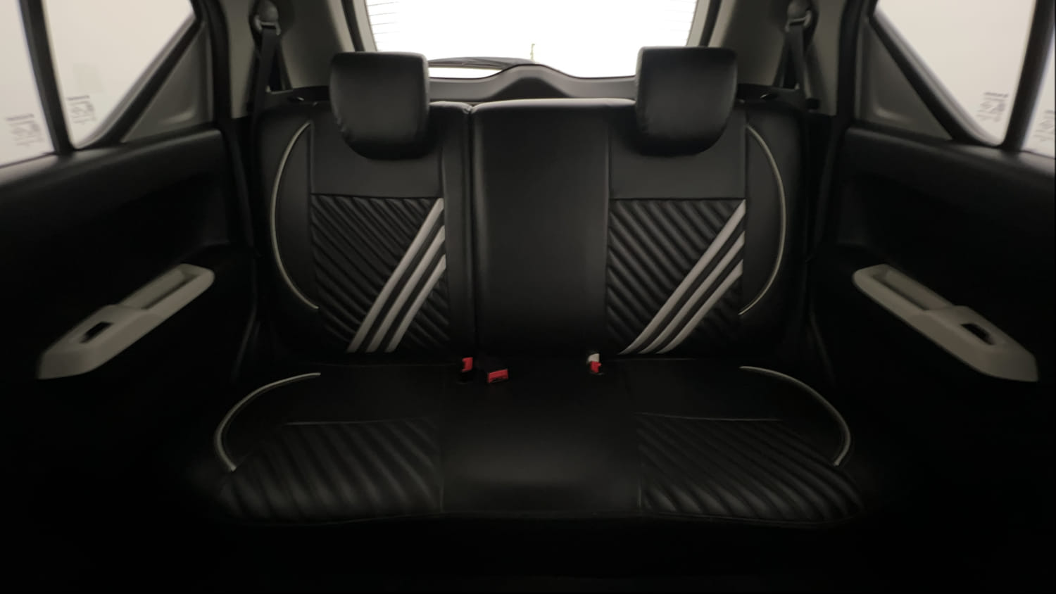 Used 2019 Maruti Suzuki Ignis Alpha 1.2 MT Petrol Manual interior REAR SEAT CONDITION VIEW