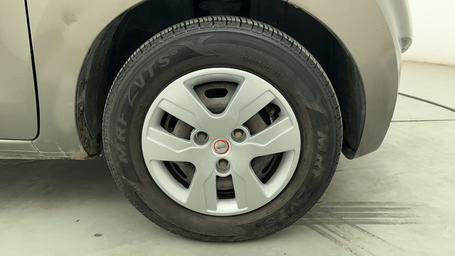 Used 2017 Datsun Redi-GO T (O) Petrol Manual tyres RIGHT FRONT TYRE RIM VIEW