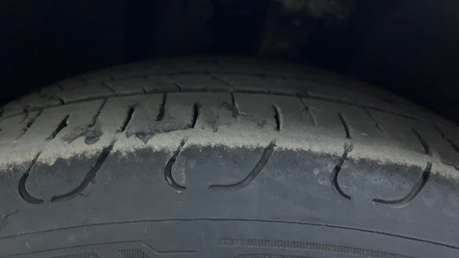 Used 2018 Jaguar XE Prestige Diesel Diesel Automatic tyres LEFT FRONT TYRE TREAD VIEW