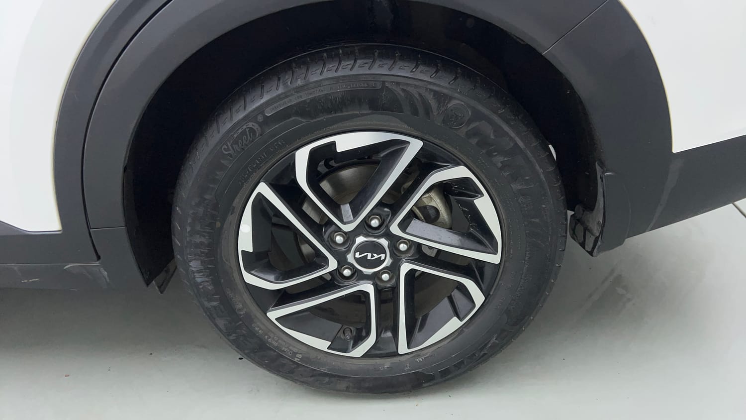 2023 Kia Carens Luxury Plus 1.5 Turbo Petrol DCT 6 STR-36