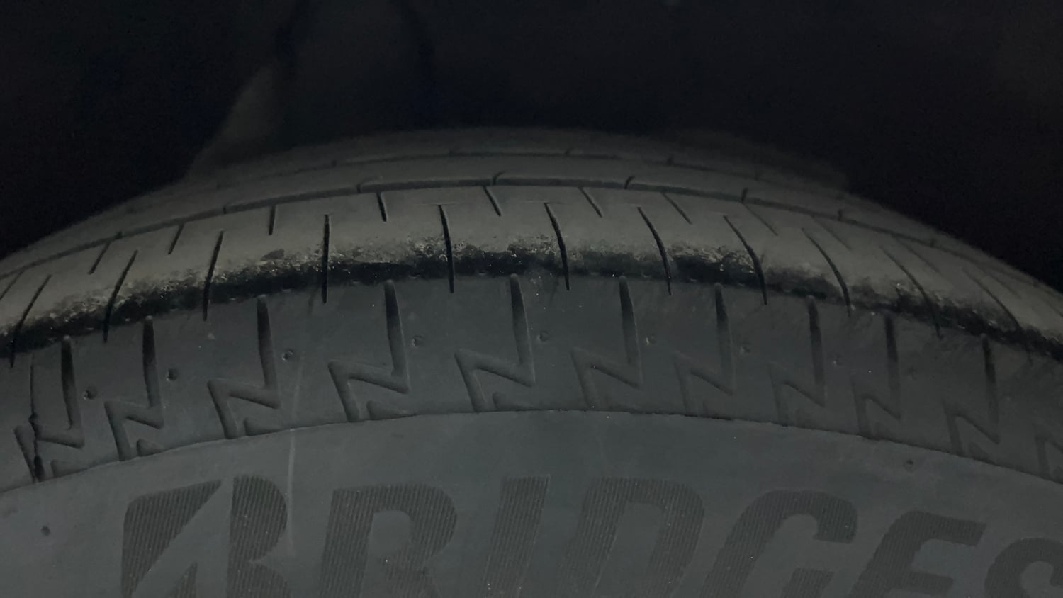 Used 2018 Jaguar XE Prestige Diesel Diesel Automatic tyres LEFT REAR TYRE TREAD VIEW
