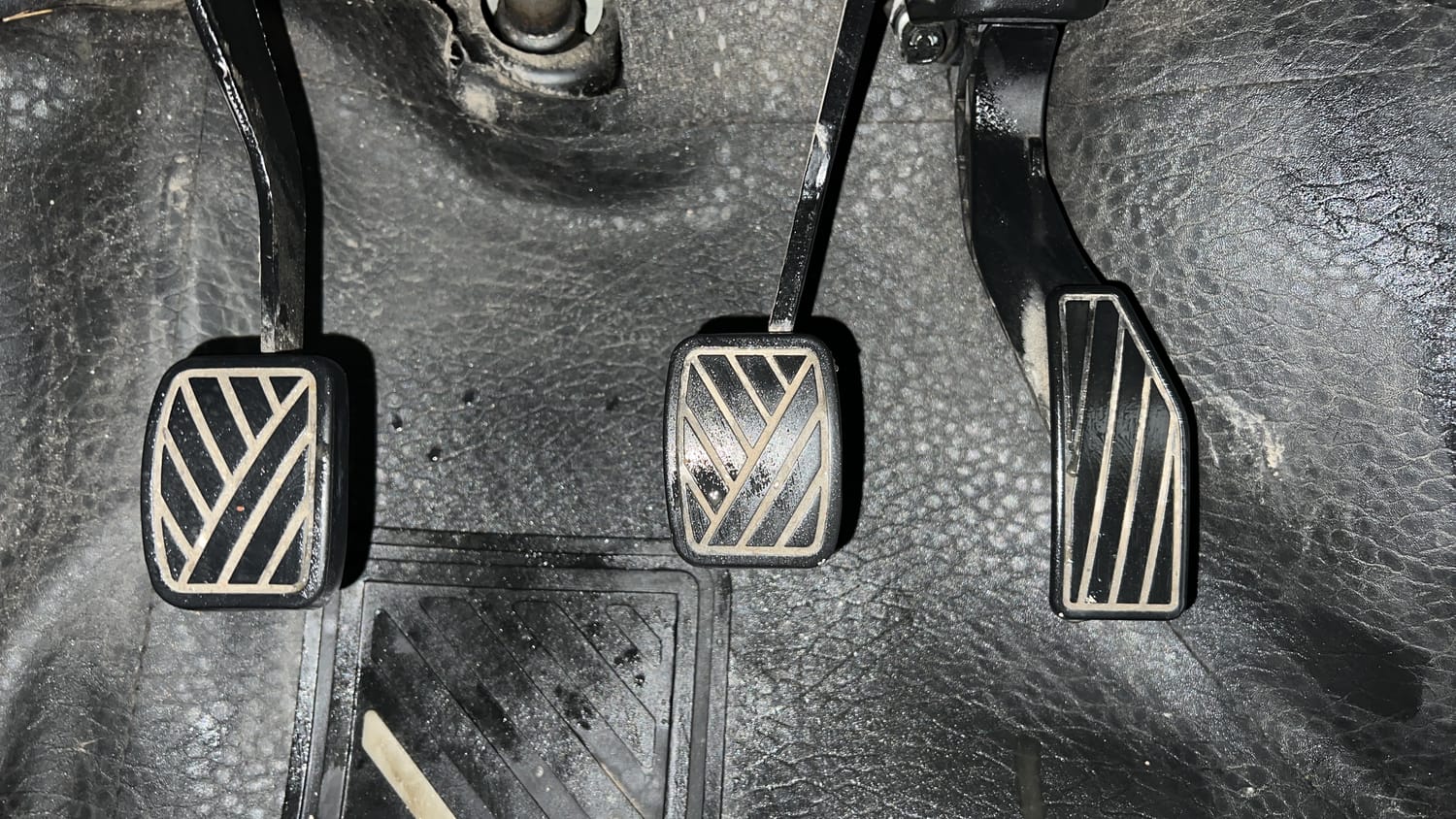 Used 2019 Maruti Suzuki Ignis Alpha 1.2 MT Petrol Manual interior PEDALS VIEW