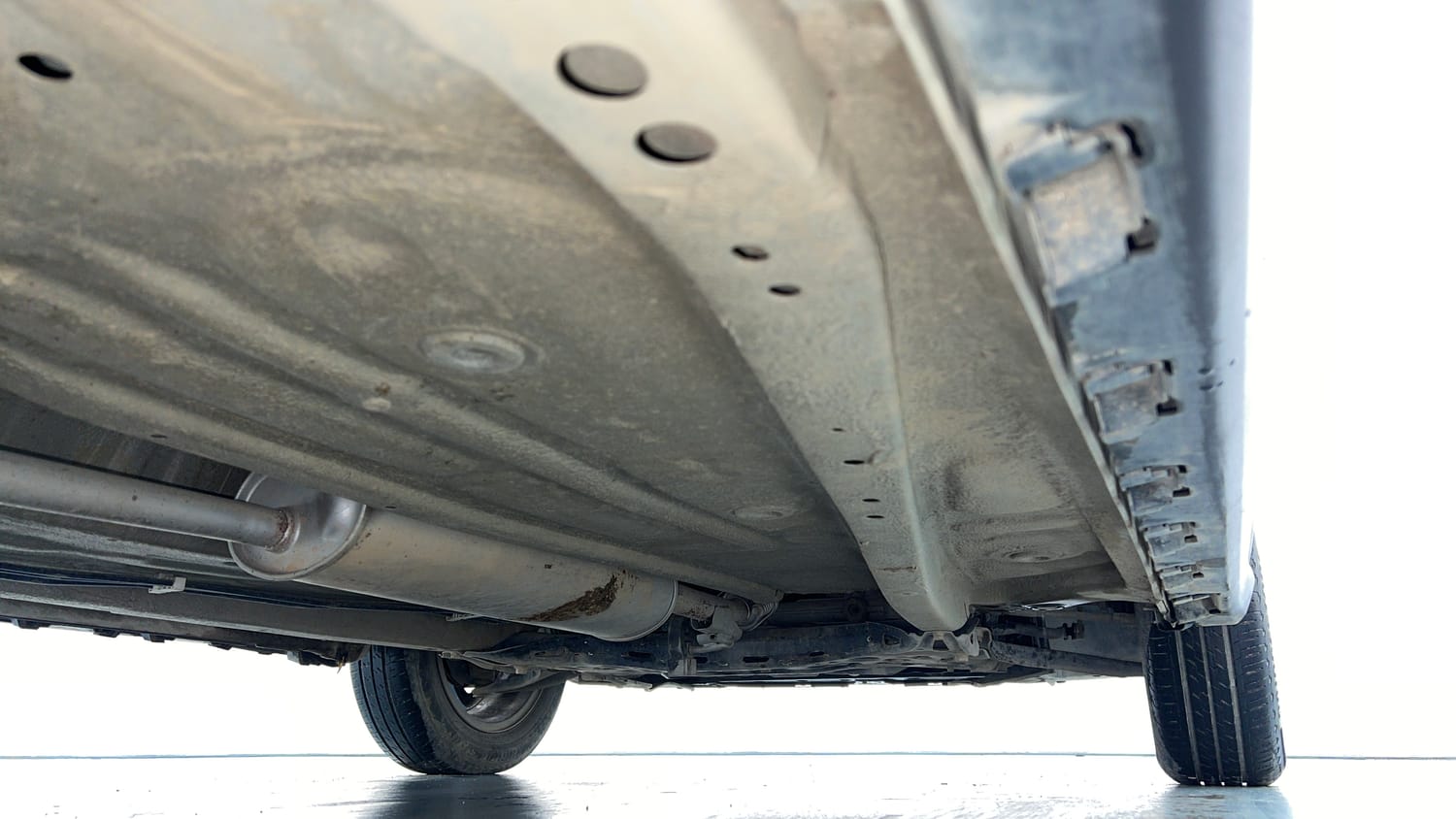 Used 2019 Maruti Suzuki Ignis Alpha 1.2 MT Petrol Manual extra REAR RIGHT UNDERBODY VIEW