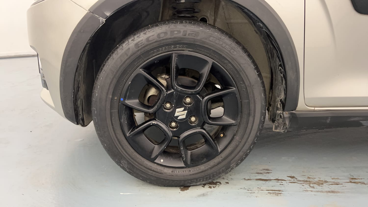 Used 2019 Maruti Suzuki Ignis Alpha 1.2 MT Petrol Manual tyres LEFT FRONT TYRE RIM VIEW