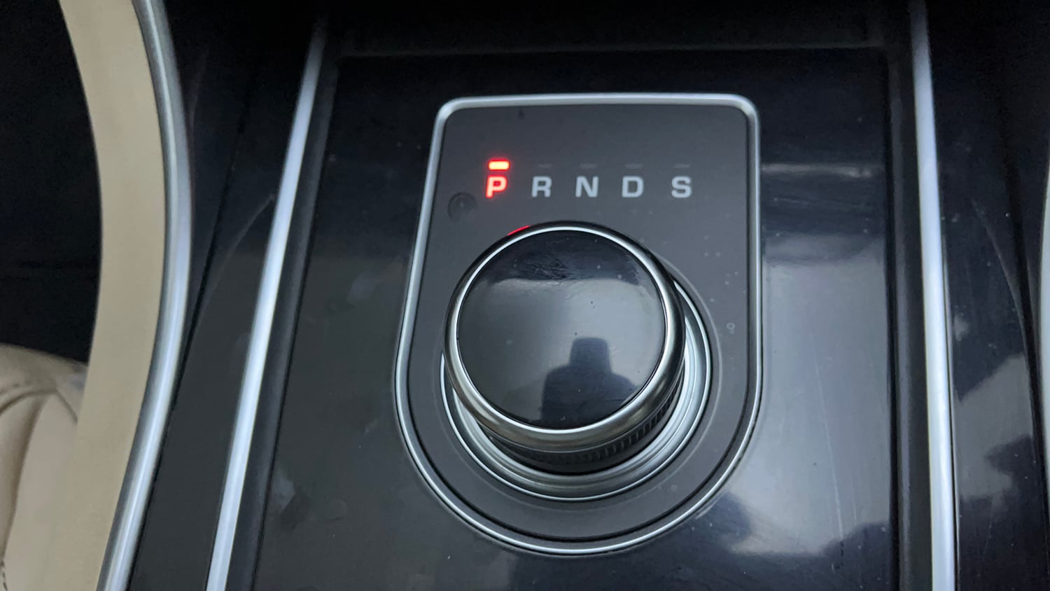 Used 2018 Jaguar XE Prestige Diesel Diesel Automatic interior GEAR  KNOB VIEW