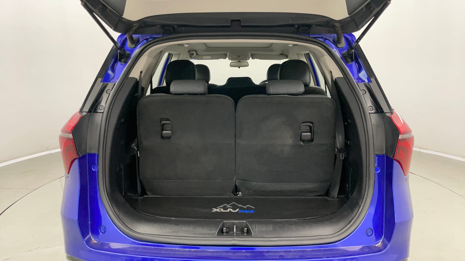 Used 2022 Mahindra XUV700 AX 5 Petrol MT 7 STR Petrol Manual interior DICKY INSIDE VIEW