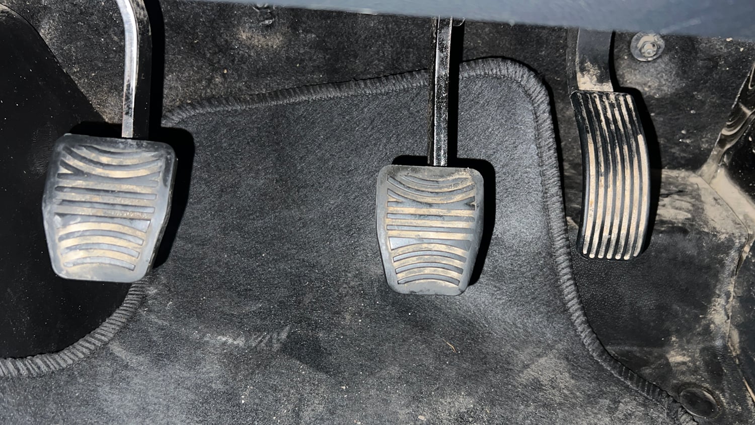 Used 2022 mahindra Thar LX Hard Top Petrol MT 4WD Petrol Manual interior PEDALS VIEW