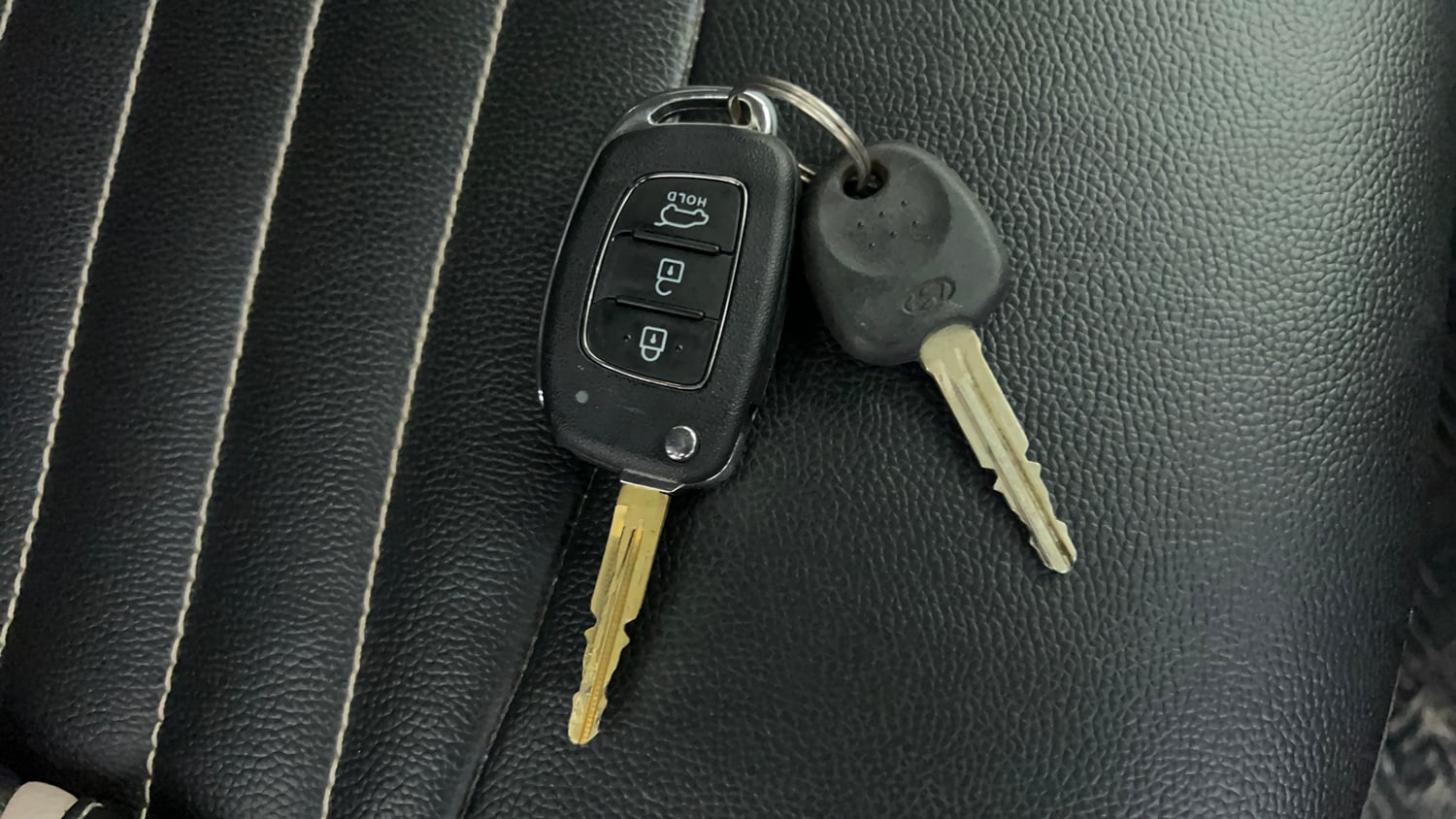 Used 2019 Hyundai Elite i20 Sportz Plus 1.2 Petrol Manual extra CAR KEY VIEW