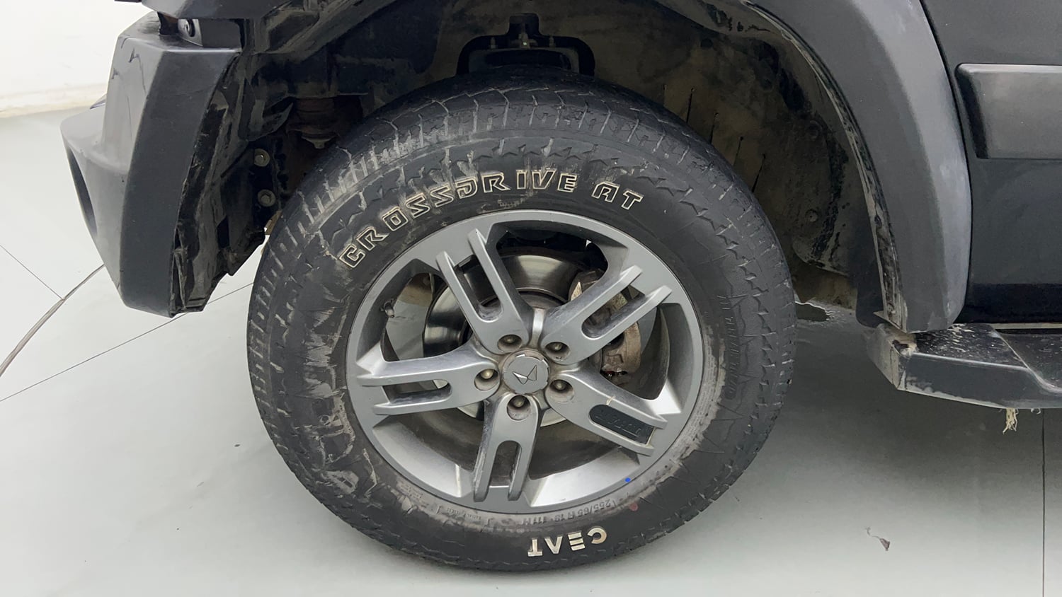 Used 2022 mahindra Thar LX Hard Top Petrol MT 4WD Petrol Manual tyres LEFT FRONT TYRE RIM VIEW