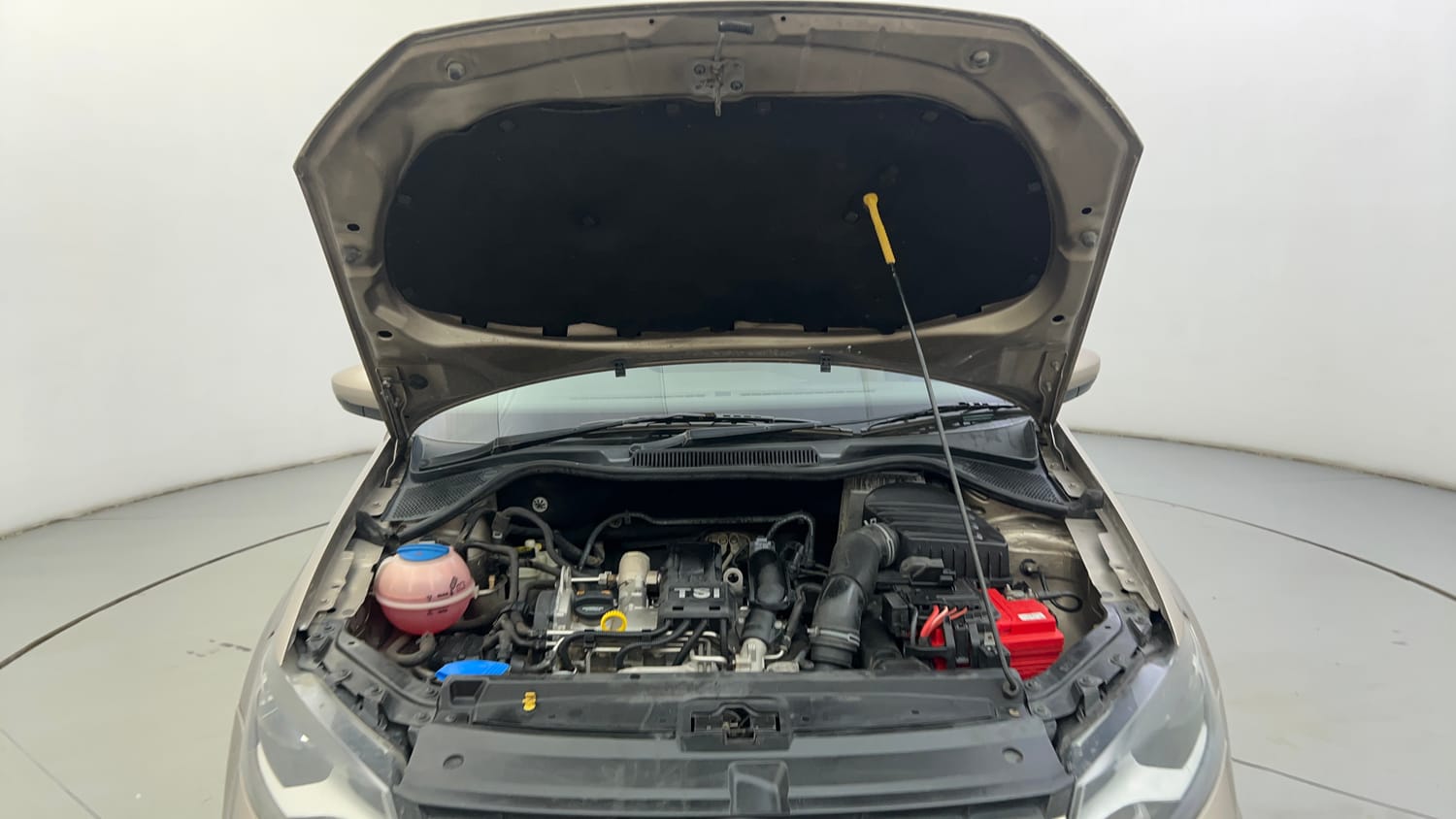 Used 2016 Volkswagen Vento Highline 1.2 (P) AT Petrol Automatic engine ENGINE & BONNET OPEN FRONT VIEW