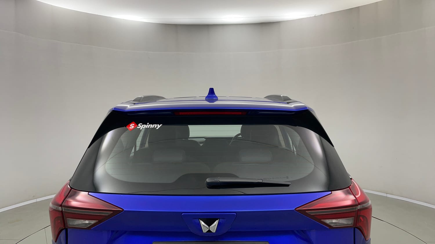 Used 2022 Mahindra XUV700 AX 5 Petrol MT 7 STR Petrol Manual exterior BACK WINDSHIELD VIEW
