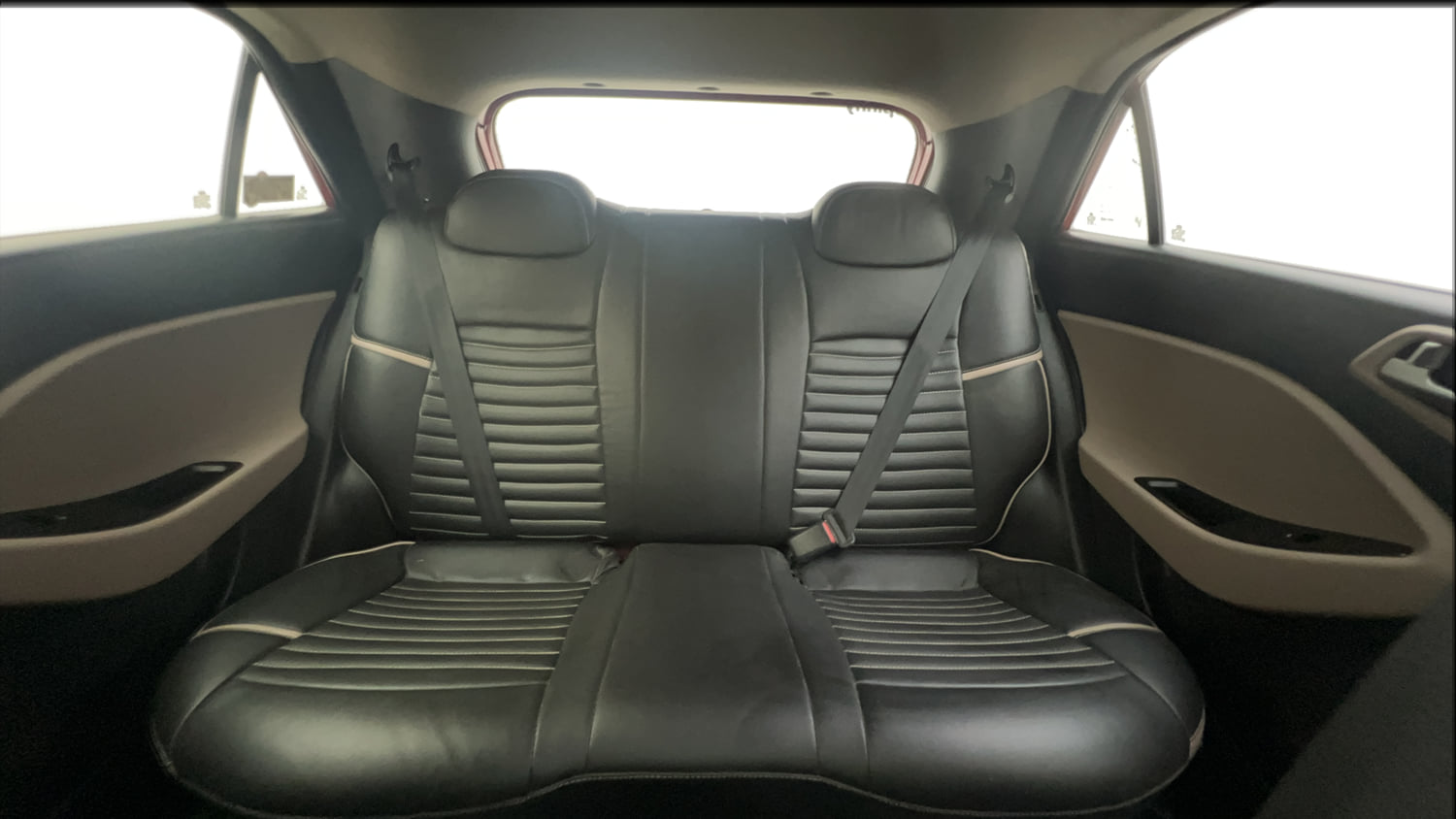 Used 2019 Hyundai Elite i20 Sportz Plus 1.2 Petrol Manual interior REAR SEAT CONDITION VIEW