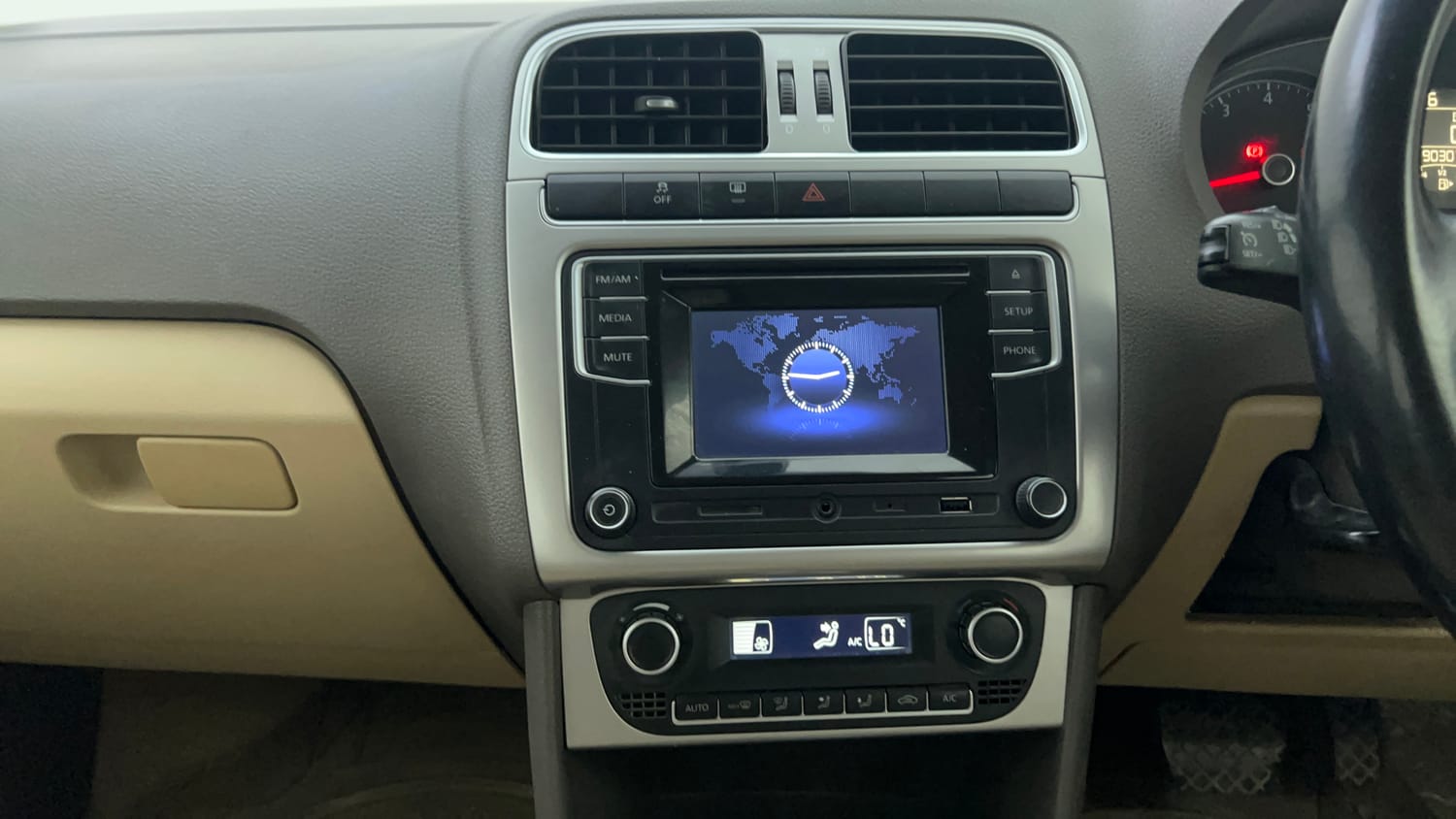 Used 2016 Volkswagen Vento Highline 1.2 (P) AT Petrol Automatic interior MUSIC SYSTEM & AC CONTROL VIEW