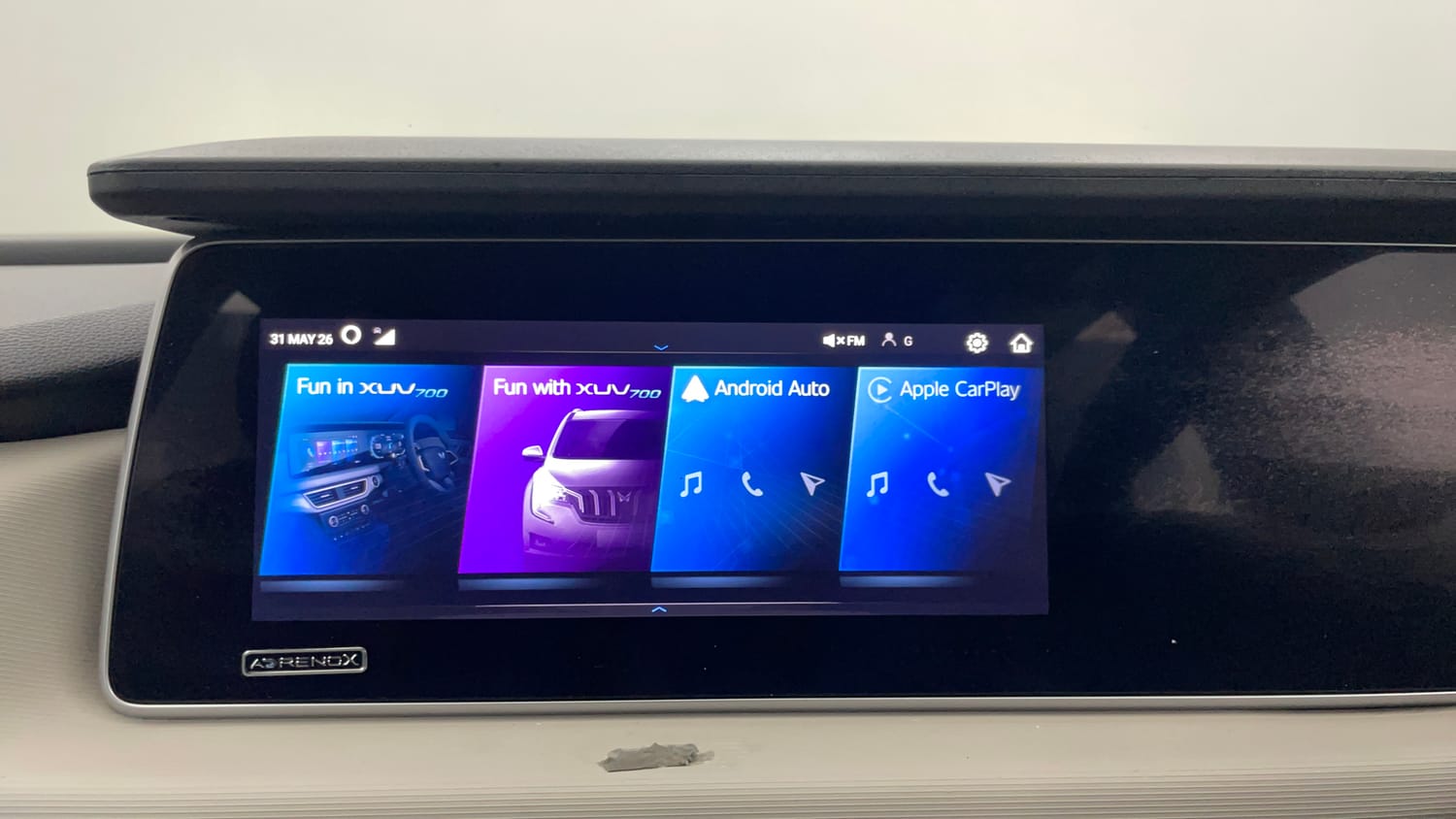 Used 2022 Mahindra XUV700 AX 5 Petrol MT 7 STR Petrol Manual top_features Touch screen infotainment system