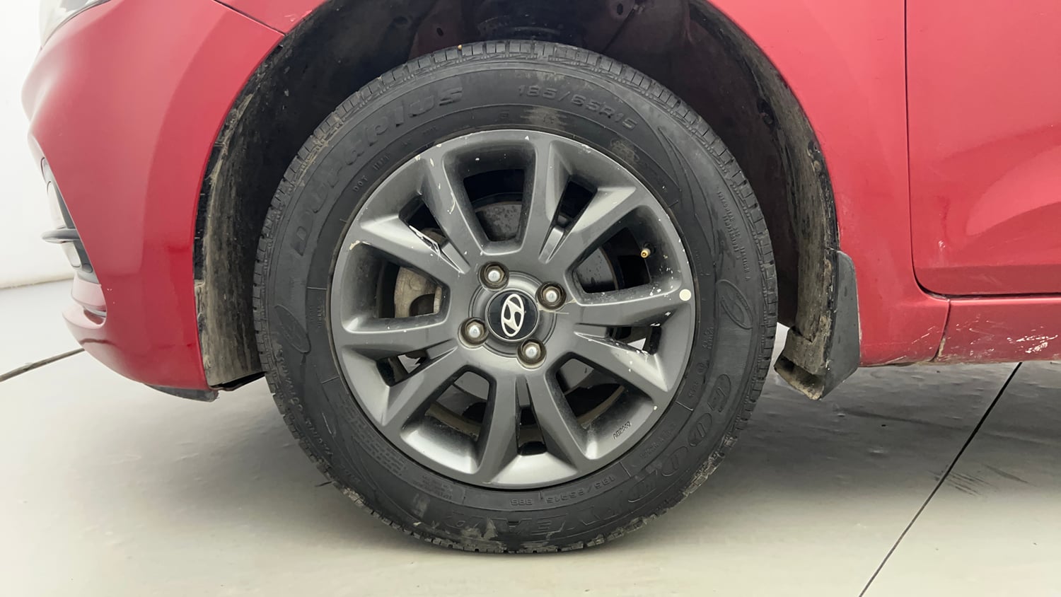 Used 2019 Hyundai Elite i20 Sportz Plus 1.2 Petrol Manual tyres LEFT FRONT TYRE RIM VIEW