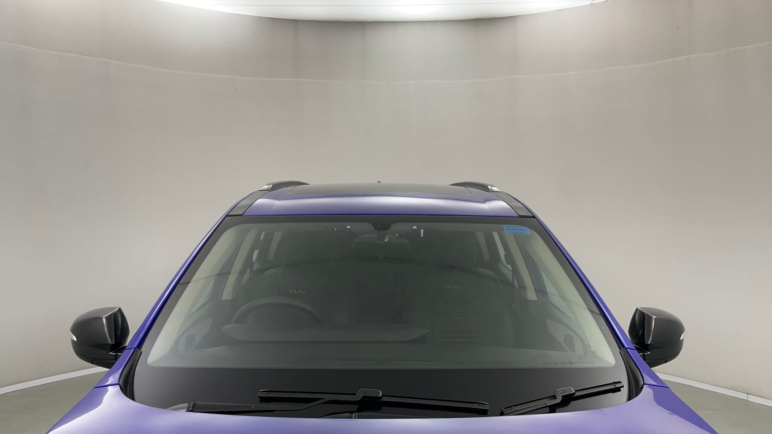 Used 2022 Mahindra XUV700 AX 5 Petrol MT 7 STR Petrol Manual exterior FRONT WINDSHIELD VIEW