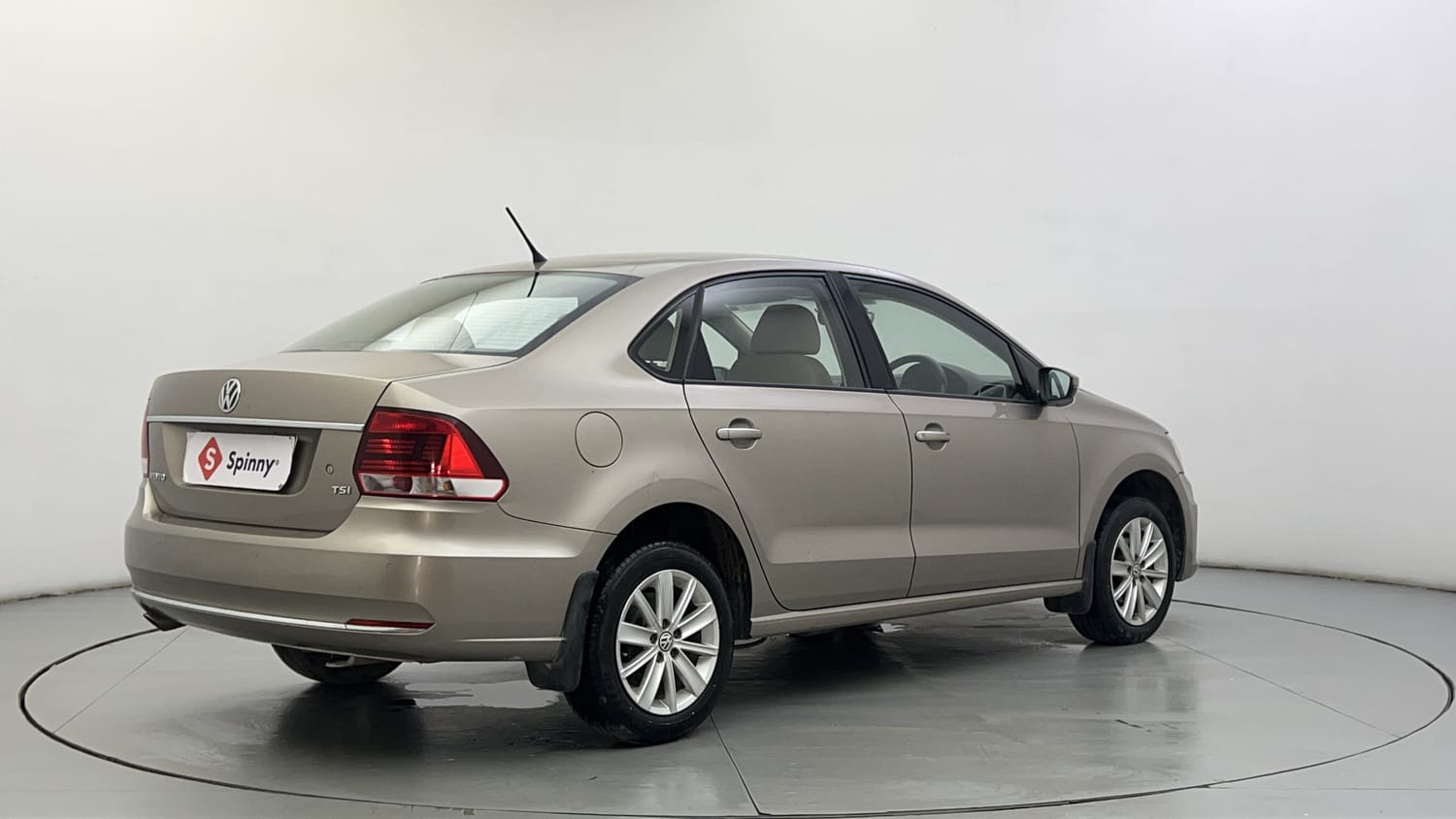 Used 2016 Volkswagen Vento Highline 1.2 (P) AT Petrol Automatic exterior RIGHT REAR CORNER VIEW