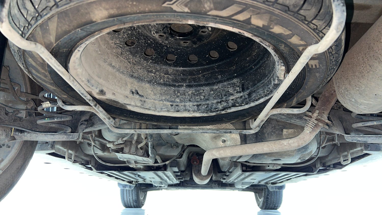 Used 2023 Maruti Suzuki Grand Vitara Alpha Plus Intelligent Hybrid eCVT Hybrid Automatic extra REAR UNDERBODY VIEW (TAKEN FROM REAR)