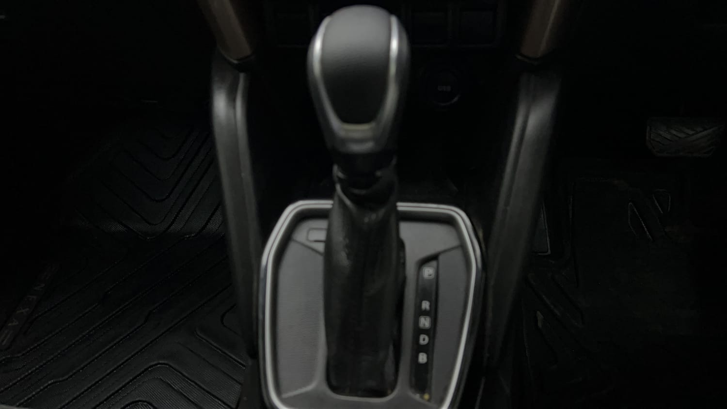 Used 2023 Maruti Suzuki Grand Vitara Alpha Plus Intelligent Hybrid eCVT Hybrid Automatic interior GEAR  KNOB VIEW