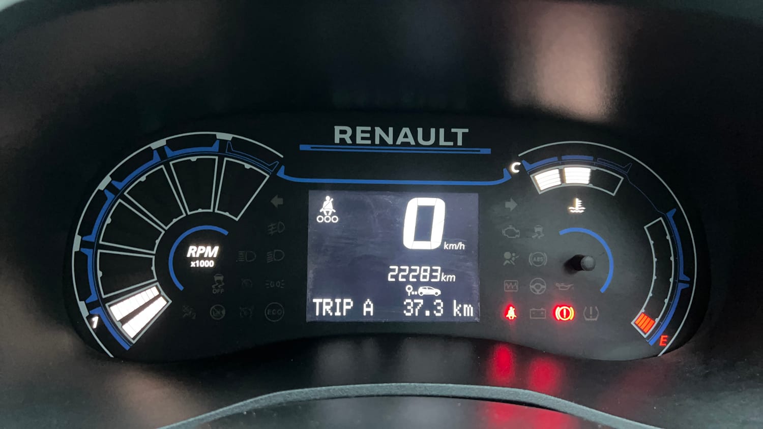 Used 2025 Renault Kwid CLIMBER 1.0 MT Dual Tone Petrol Manual interior CLUSTERMETER VIEW
