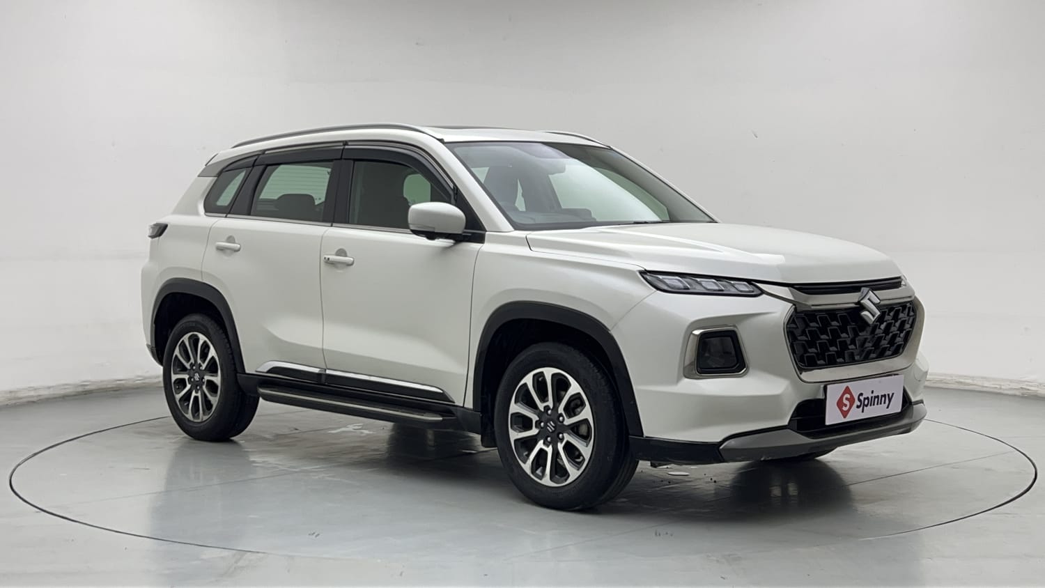 Used 2023 Maruti Suzuki Grand Vitara Alpha Plus Intelligent Hybrid eCVT Hybrid Automatic exterior RIGHT FRONT CORNER VIEW