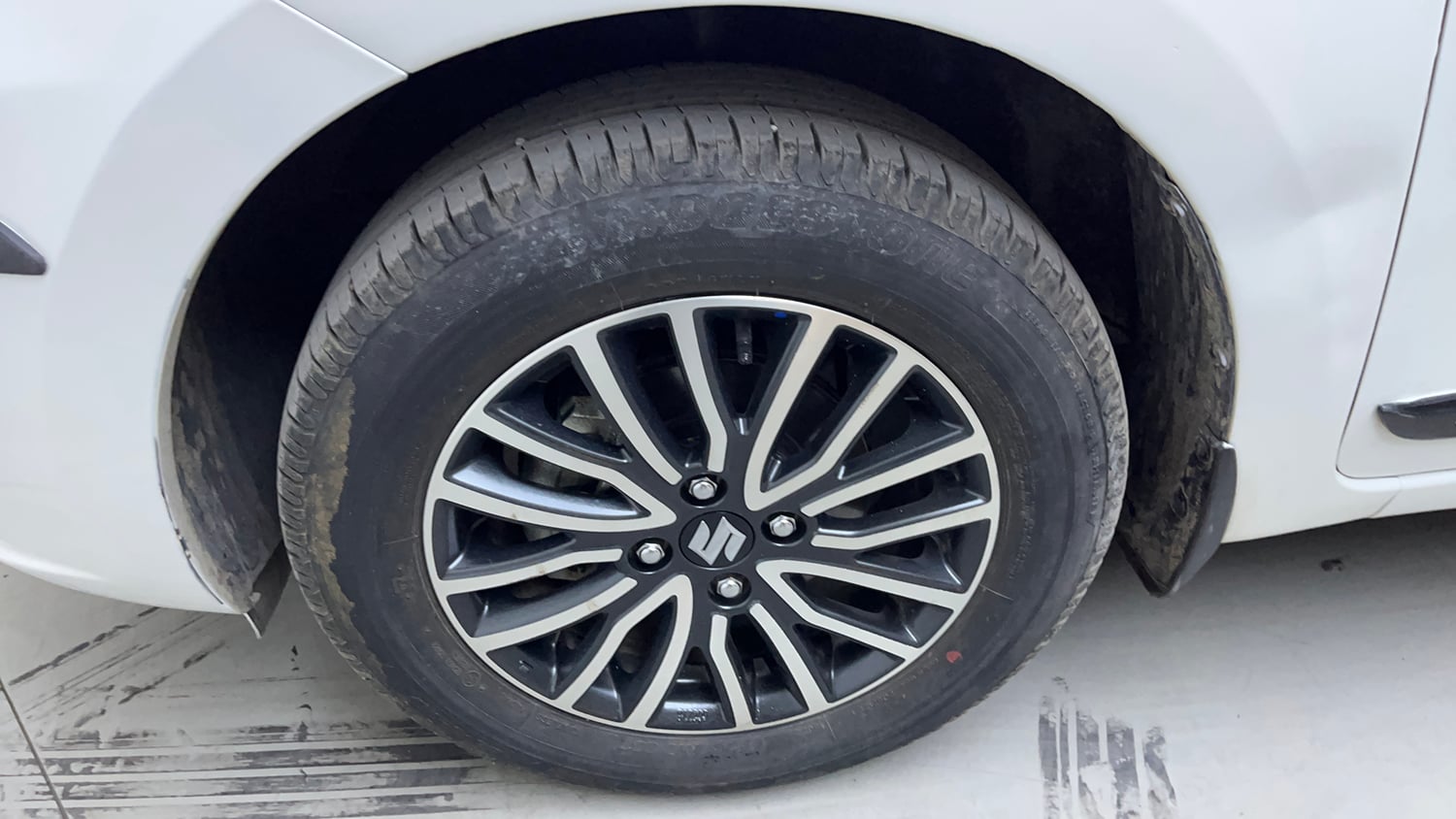 Used 2024 Maruti Suzuki Dzire ZXi Plus AGS Petrol Automatic tyres LEFT FRONT TYRE RIM VIEW