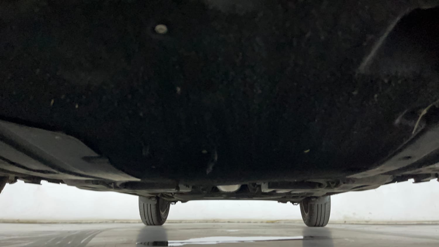 Used 2024 Maruti Suzuki Dzire ZXi Plus AGS Petrol Automatic extra FRONT LEFT UNDERBODY VIEW