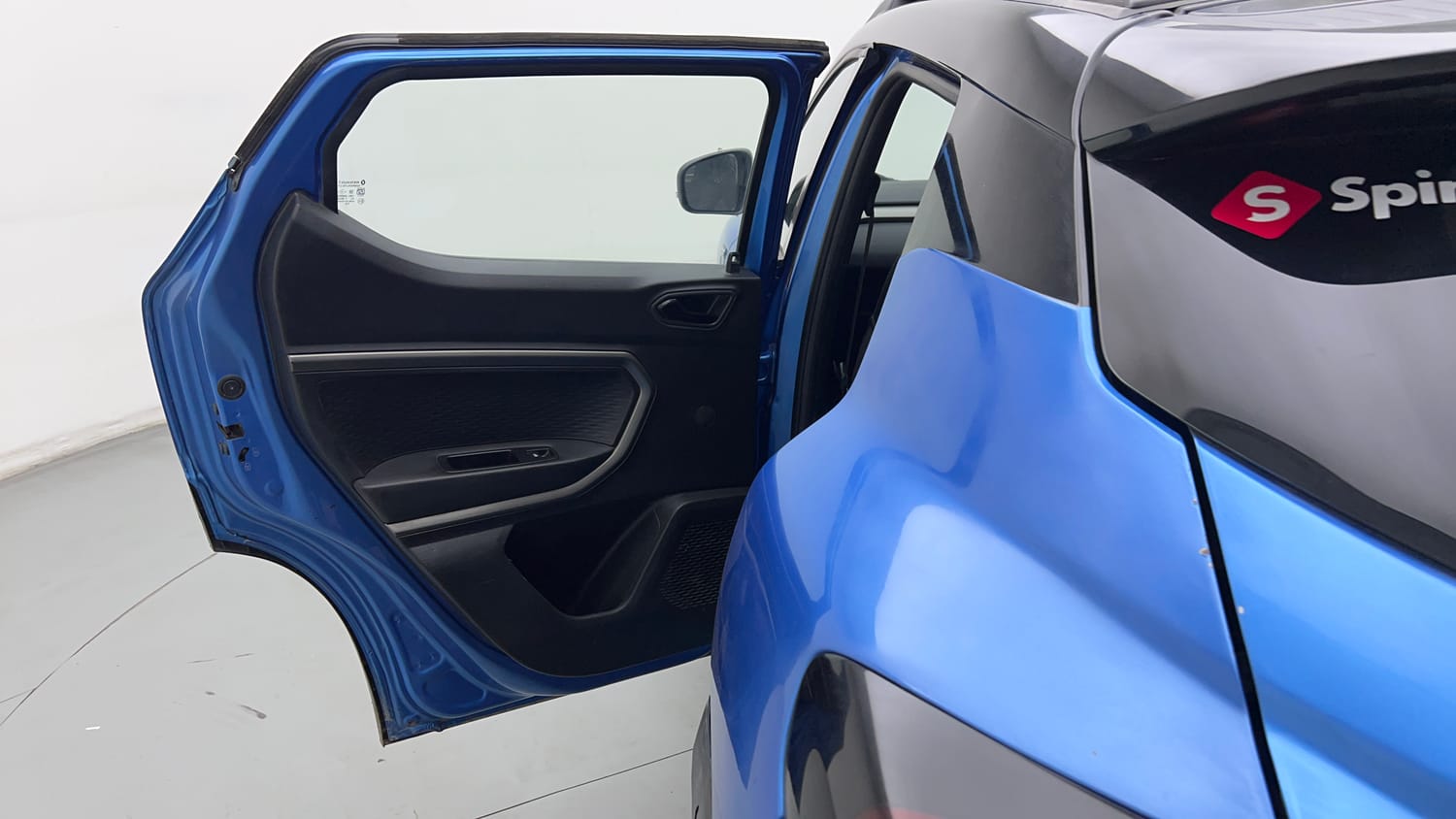 Used 2021 Renault Kiger RXZ MT Dual Tone Petrol Manual interior LEFT REAR DOOR OPEN VIEW