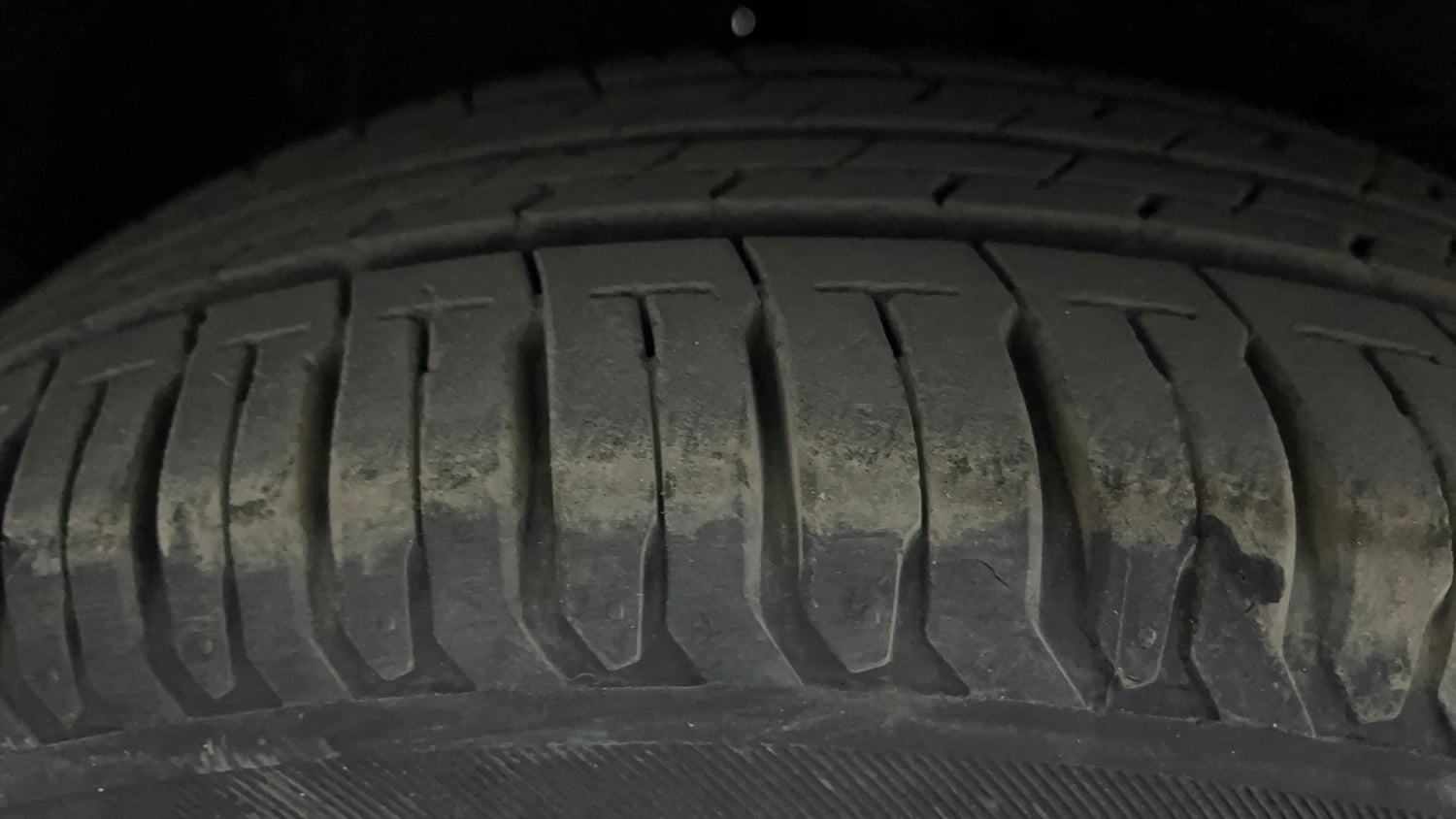 Used 2024 Maruti Suzuki Dzire ZXi Plus AGS Petrol Automatic tyres RIGHT FRONT TYRE TREAD VIEW