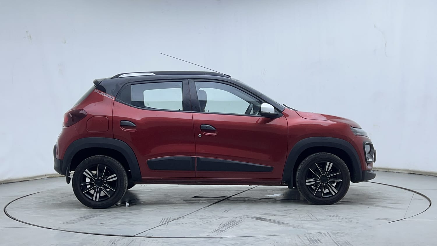 Used 2025 Renault Kwid CLIMBER 1.0 MT Dual Tone Petrol Manual exterior RIGHT SIDE VIEW