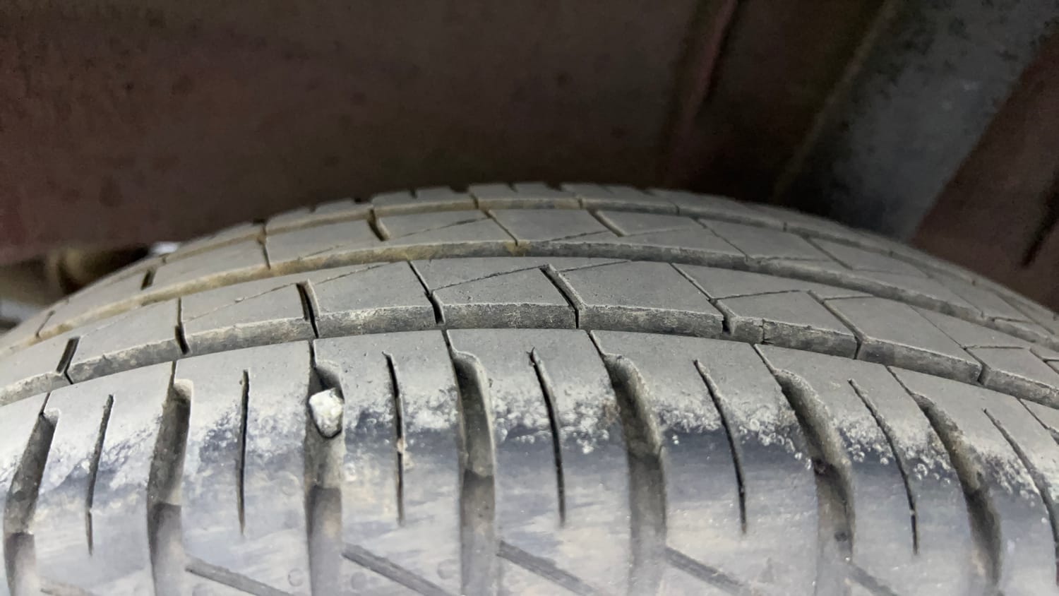 Used 2025 Renault Kwid CLIMBER 1.0 MT Dual Tone Petrol Manual tyres LEFT REAR TYRE TREAD VIEW