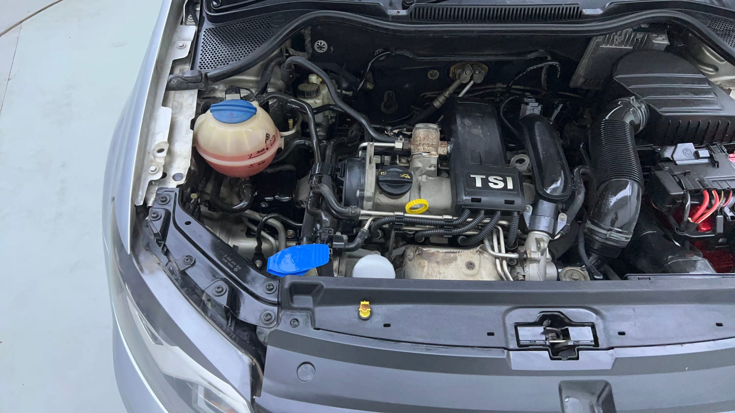 Used 2016 Volkswagen Vento Highline Petrol AT Petrol Automatic engine ENGINE RIGHT SIDE VIEW