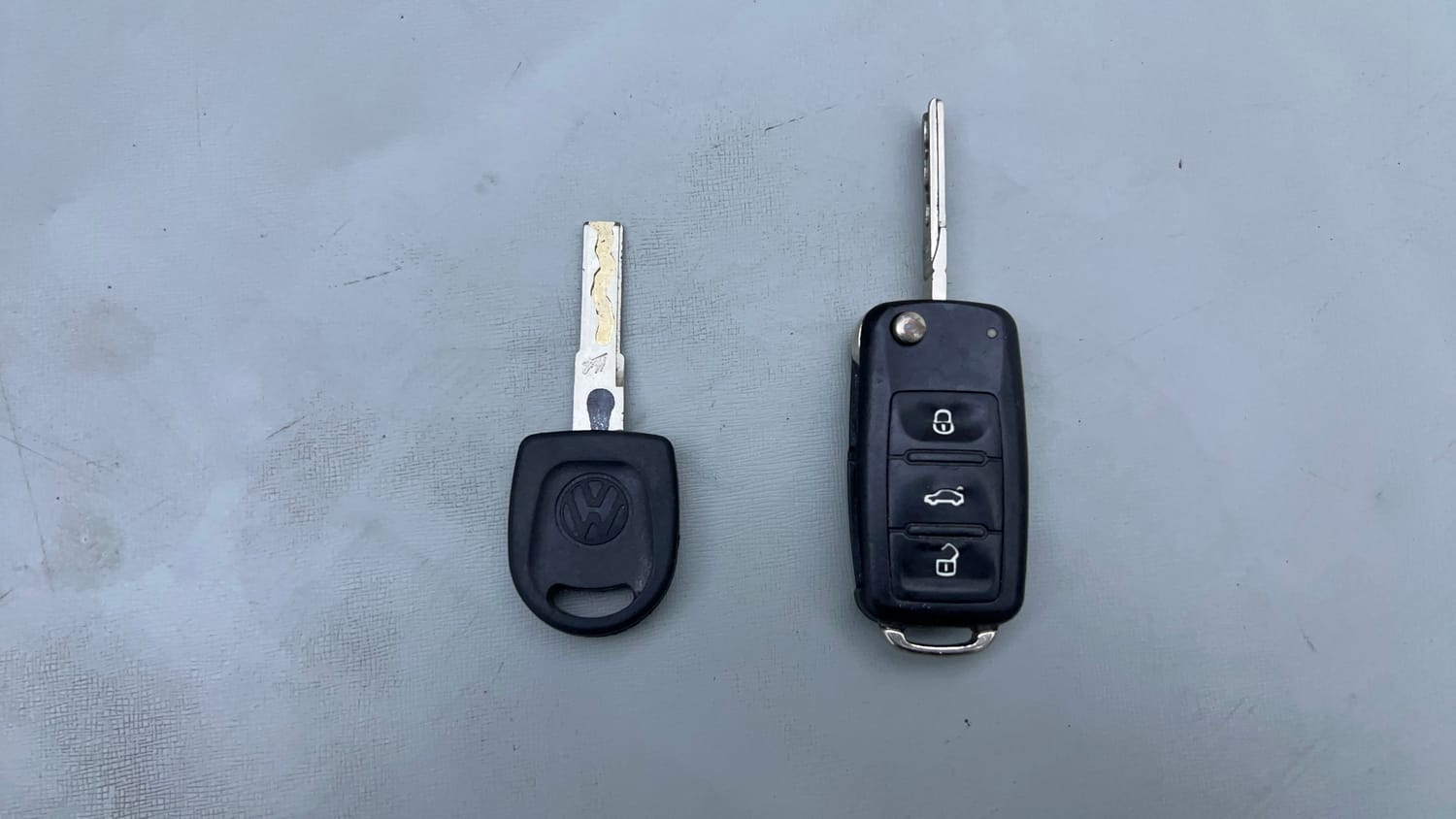 Used 2016 Volkswagen Vento Highline Petrol AT Petrol Automatic extra CAR KEY VIEW