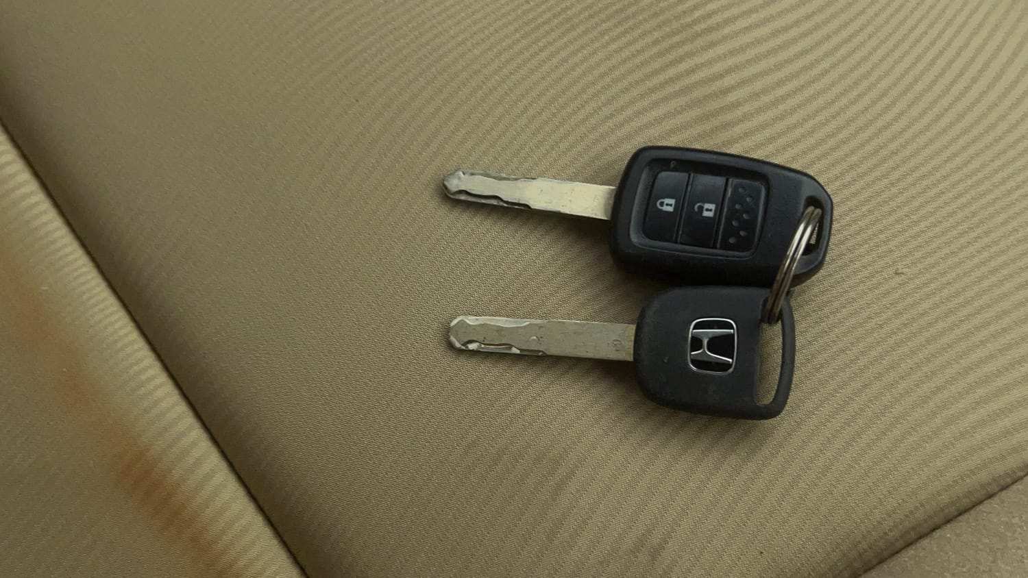 Used 2015 Honda City SV Petrol Manual extra CAR KEY VIEW
