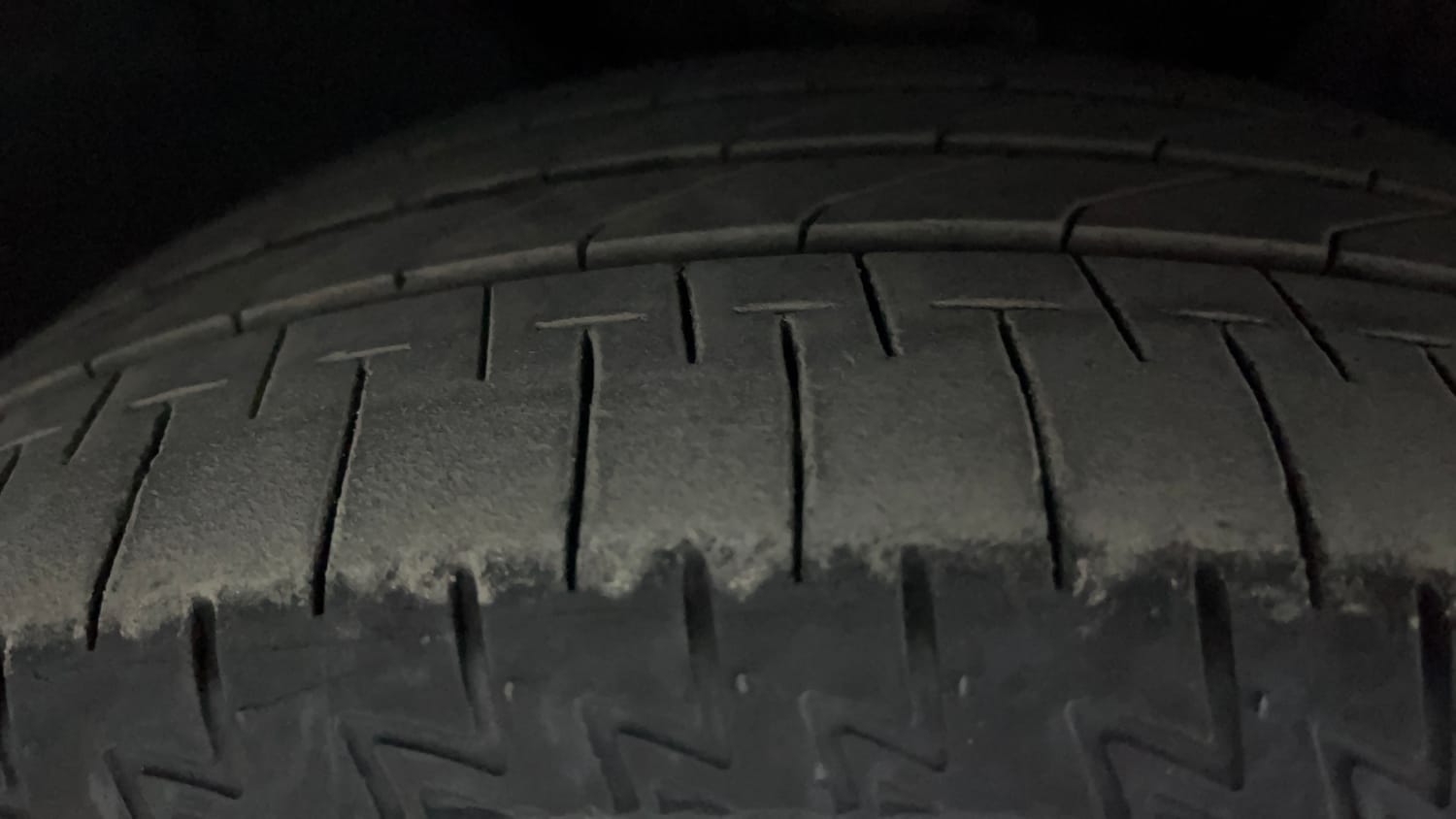Used 2021 Audi A4 Premium Plus 40 TFSI Petrol Automatic tyres RIGHT FRONT TYRE TREAD VIEW