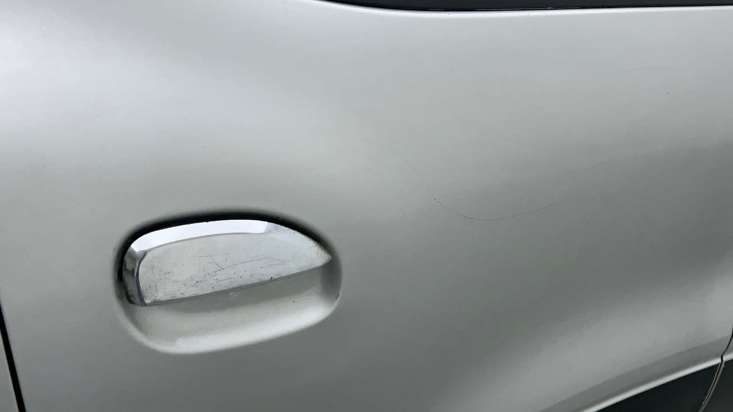 Used 2019 Renault Kwid RXL Petrol Manual dents MINOR SCRATCH