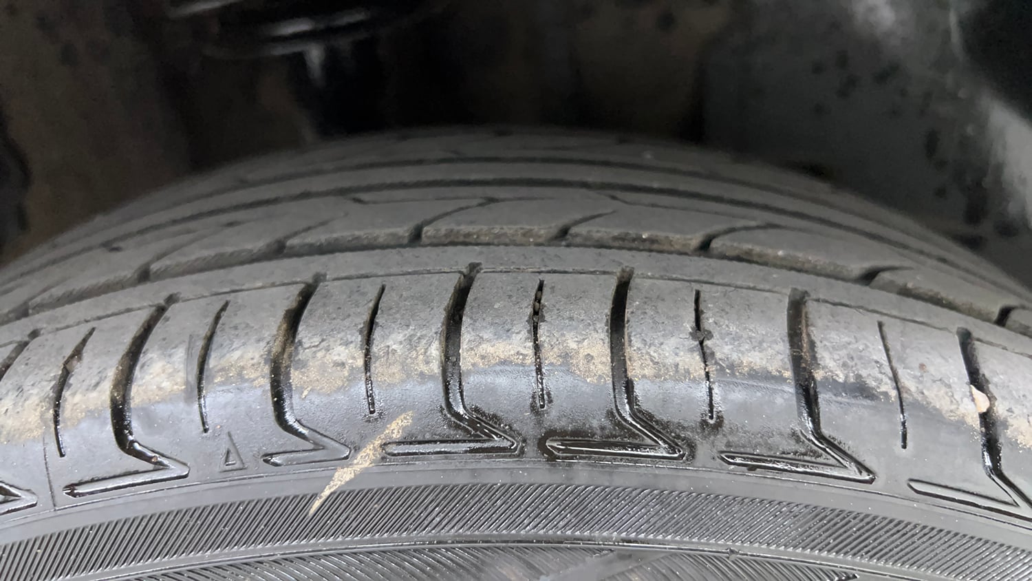 Used 2018 Tata Tigor Revotron XZA Petrol Automatic tyres RIGHT REAR TYRE TREAD VIEW