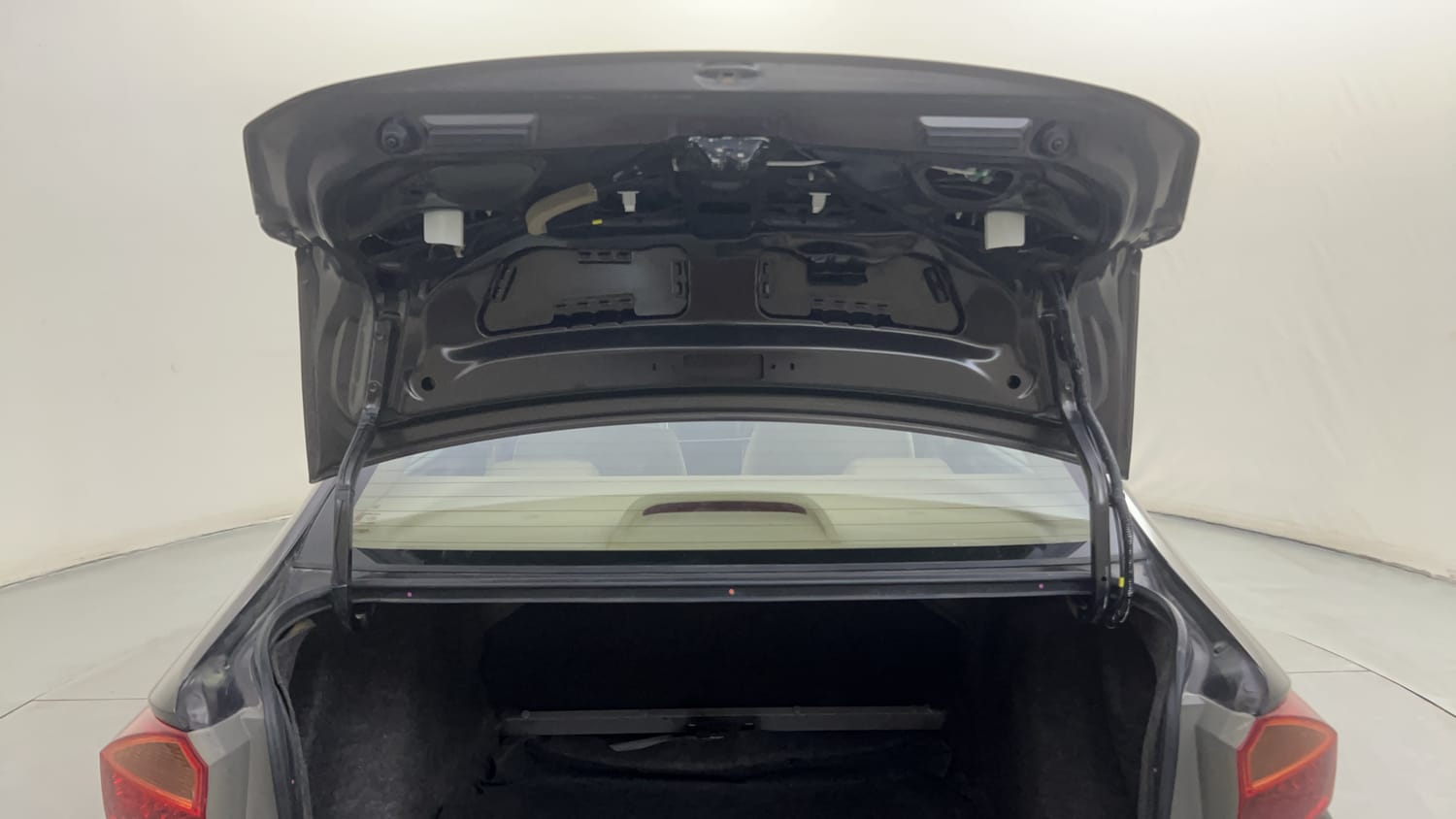 Used 2015 Honda City SV Petrol Manual interior DICKY DOOR OPEN VIEW