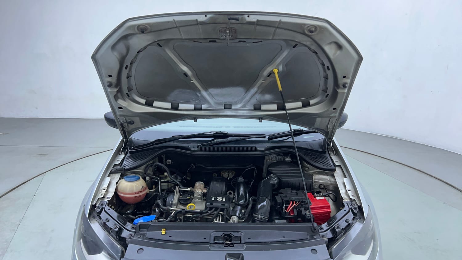 Used 2016 Volkswagen Vento Highline Petrol AT Petrol Automatic engine ENGINE & BONNET OPEN FRONT VIEW