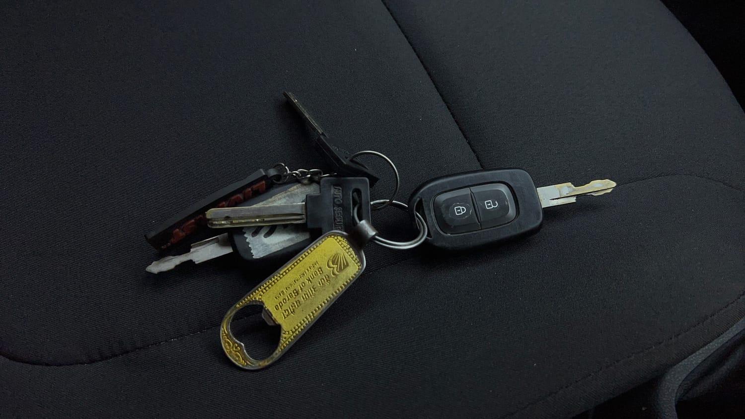 Used 2019 Renault Kwid RXL Petrol Manual extra CAR KEY VIEW