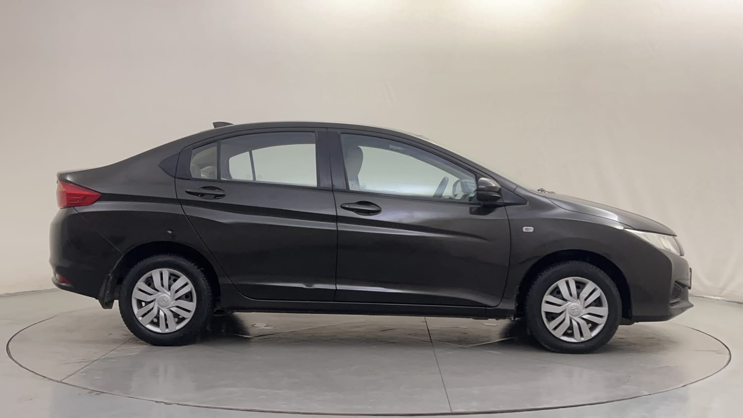 Used 2015 Honda City SV Petrol Manual exterior RIGHT SIDE VIEW