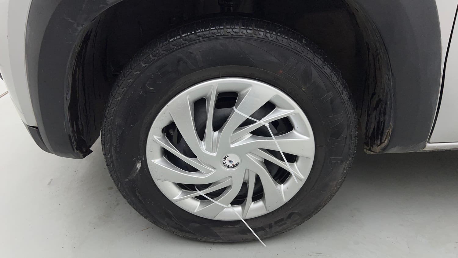 Used 2019 Renault Kwid RXL Petrol Manual tyres LEFT FRONT TYRE RIM VIEW