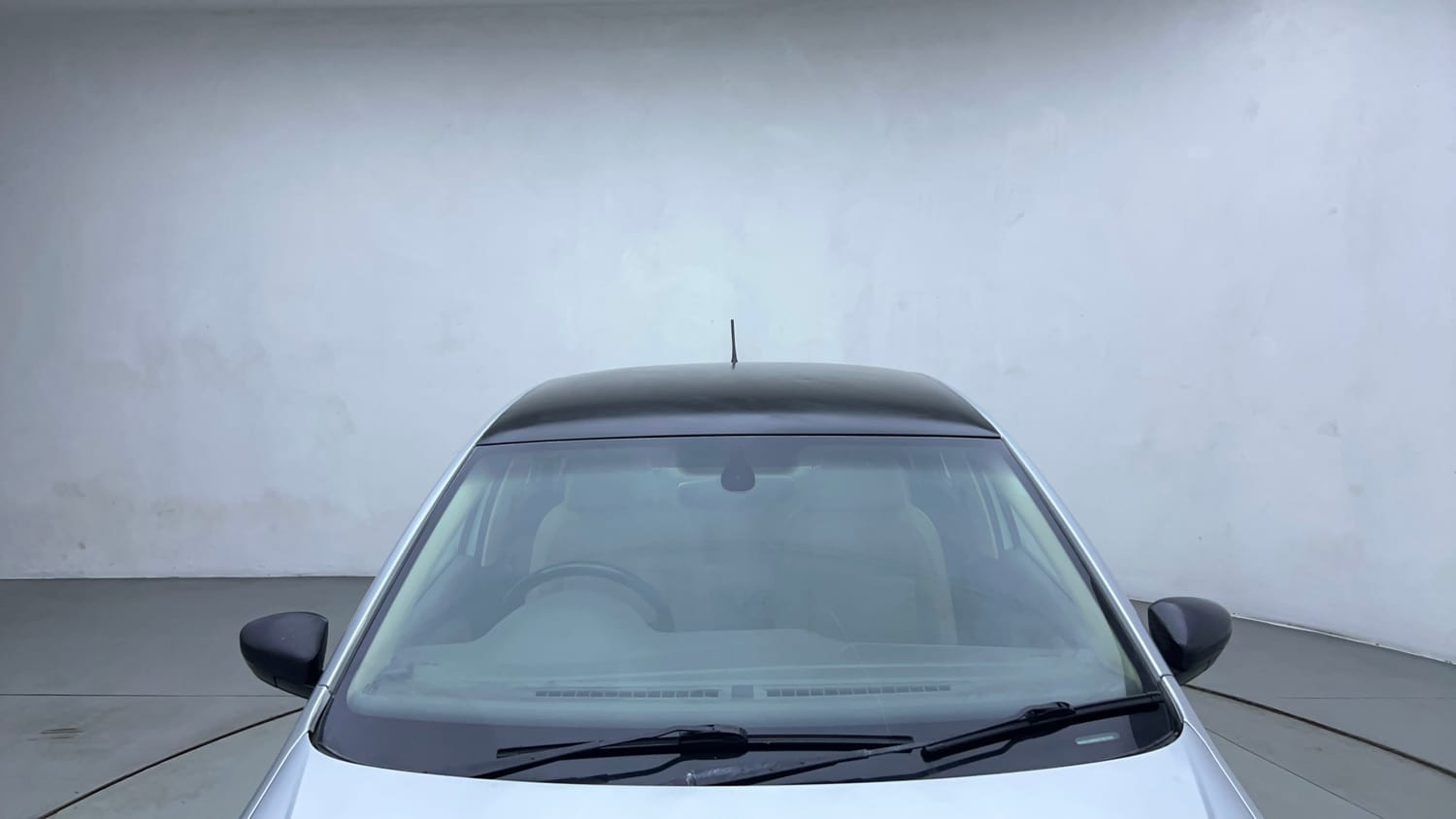Used 2016 Volkswagen Vento Highline Petrol AT Petrol Automatic exterior FRONT WINDSHIELD VIEW