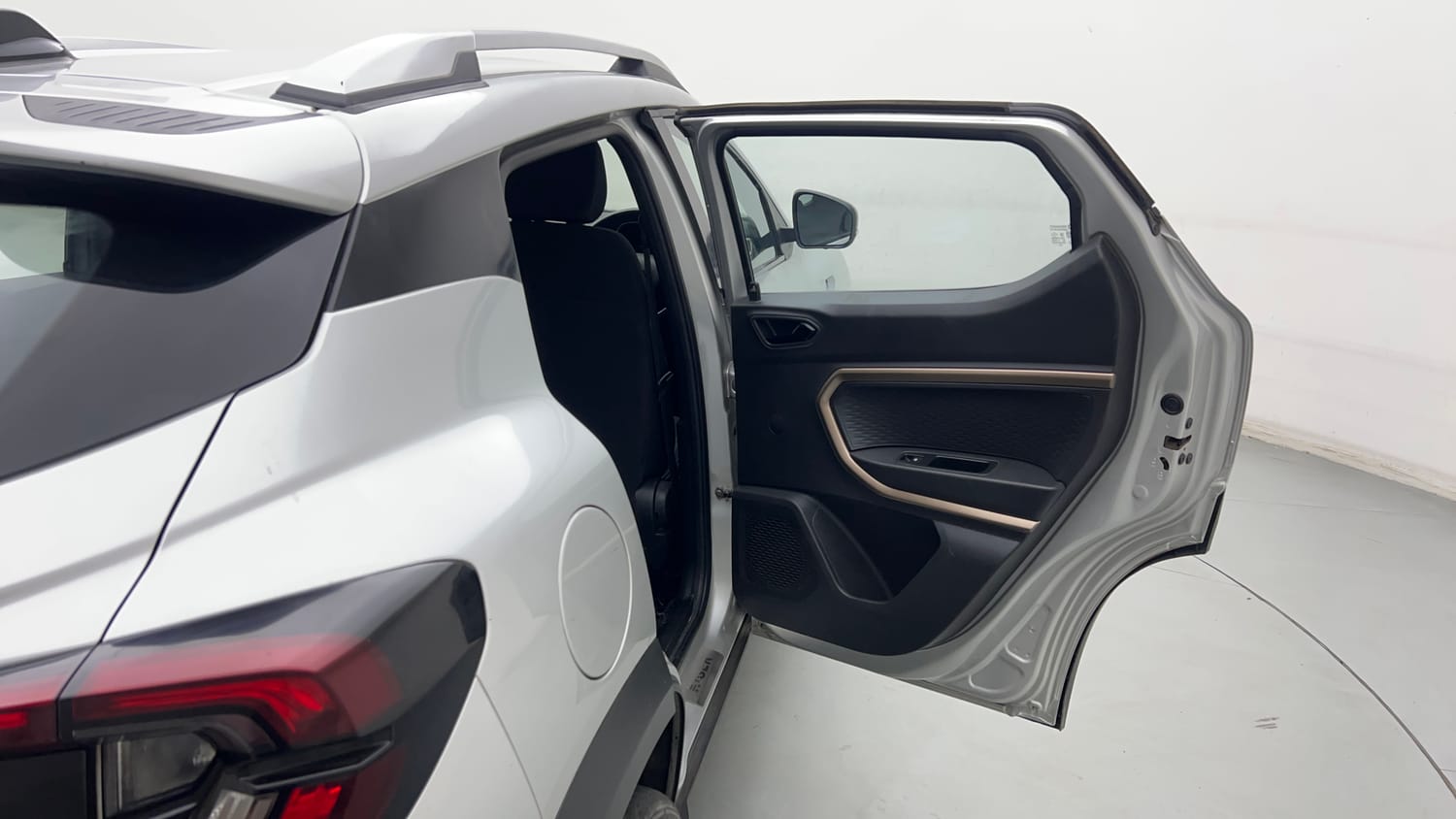 Used 2023 Renault Kiger RXT (O) Turbo MT Petrol Manual interior RIGHT REAR DOOR OPEN VIEW