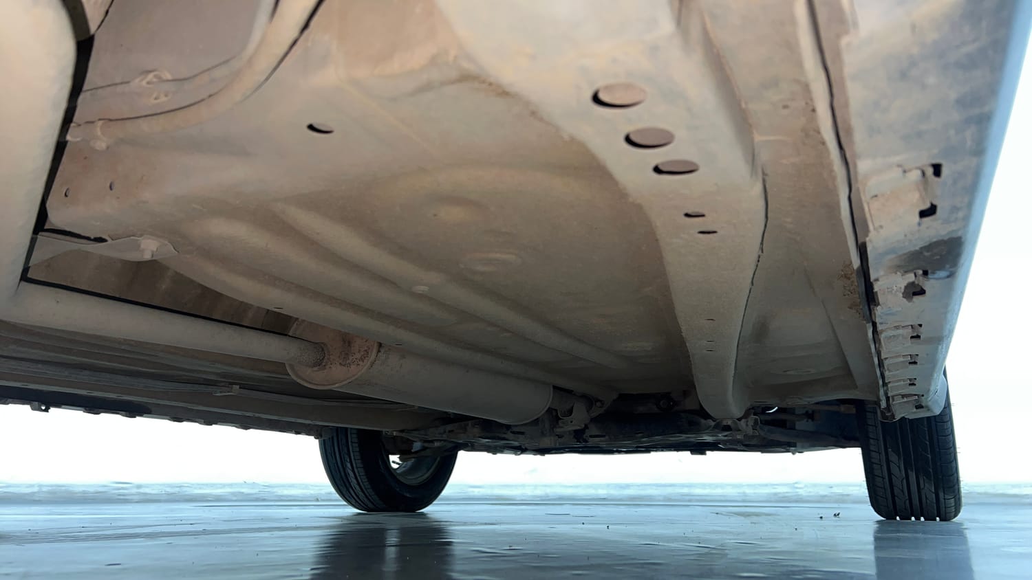 Used 2021 Maruti Suzuki Ignis Zeta 1.2 MT Petrol Manual extra REAR RIGHT UNDERBODY VIEW