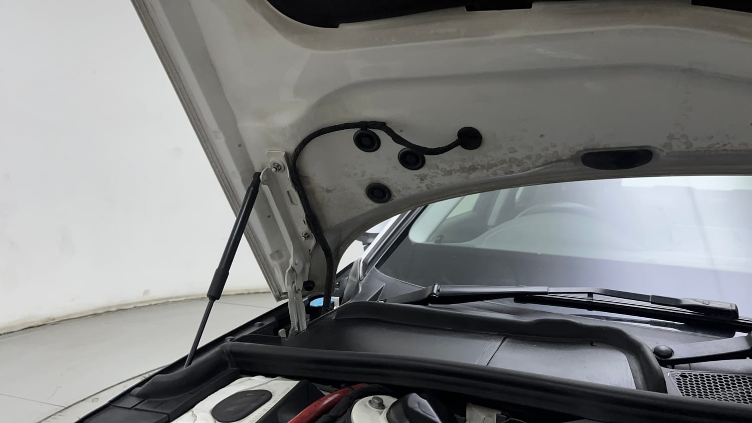 Used 2021 Audi A4 Premium Plus 40 TFSI Petrol Automatic engine ENGINE RIGHT SIDE HINGE & APRON VIEW